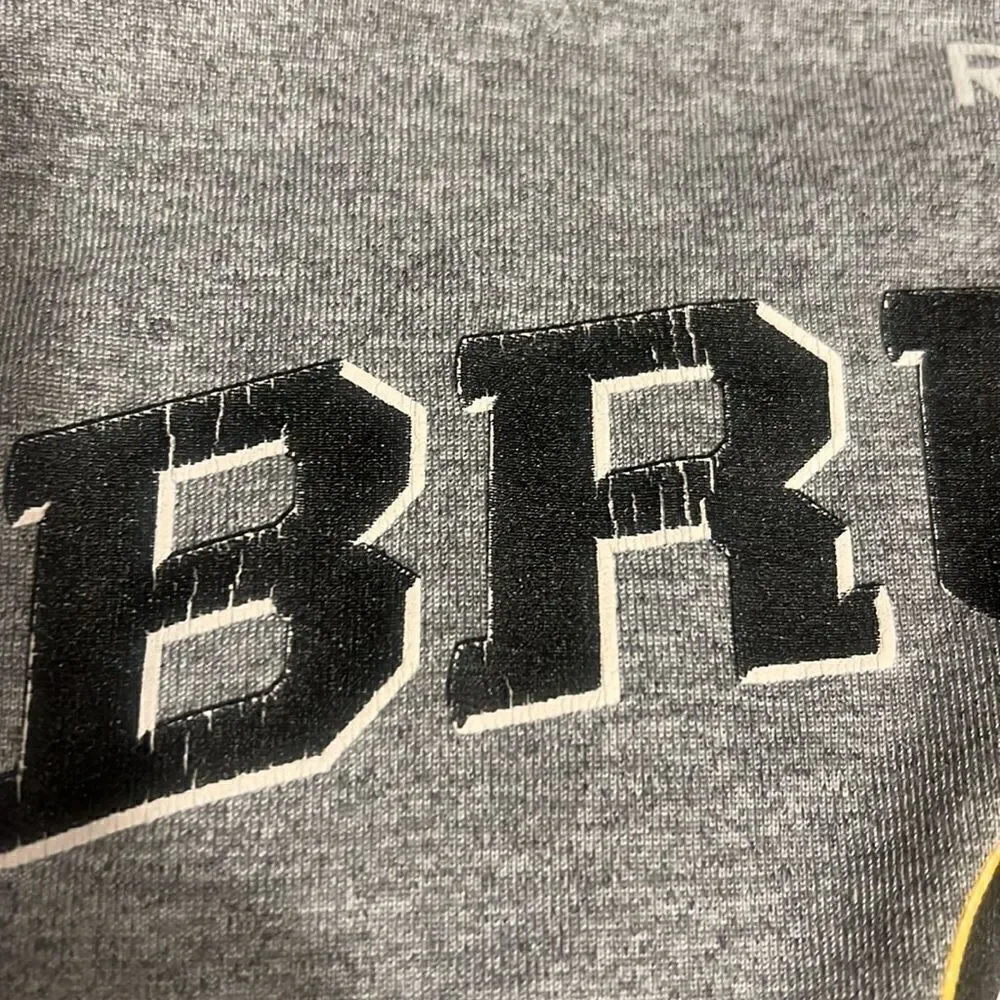 Reebok NHL Bruins Long Sleeved Shirt. Kids 14-16